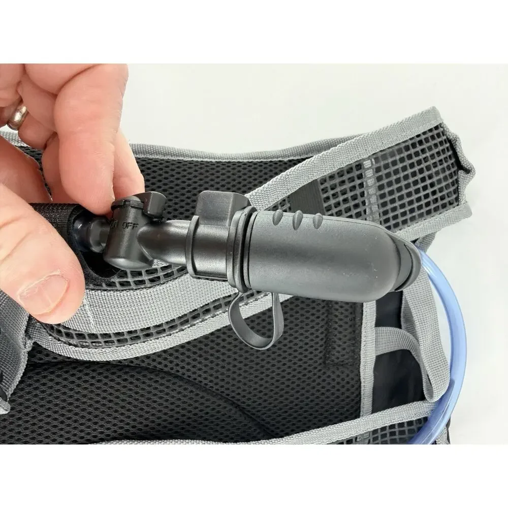 SERG Hydration Bag WithBladder Woods Hydrate Runner Backpack 72 Oz. Gorpcore